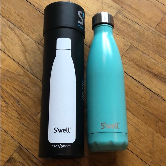 Swell Accessories - S’well 17oz water bottle